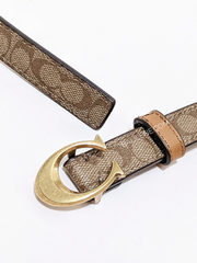 Coach-89402-Signature-Buckle-Belt-18-Mm-Khaki-Saddle-Balilene-detail-logo