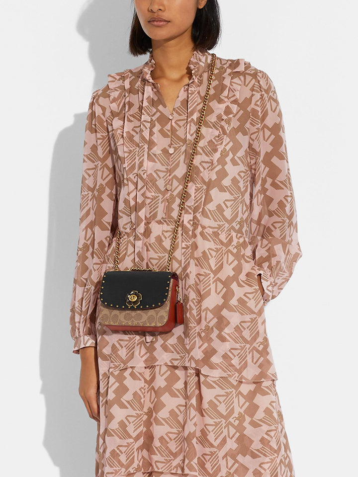 Coach-C2462-Madison-Shoulder-Bag-16-In-Signature-Canvas-With-Rivets-Balilene-onmodel