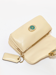 Coach-C3880-Pillow-Tabby-Shoulder-Bag-18-Vanilla-Balilene-detail-penutup