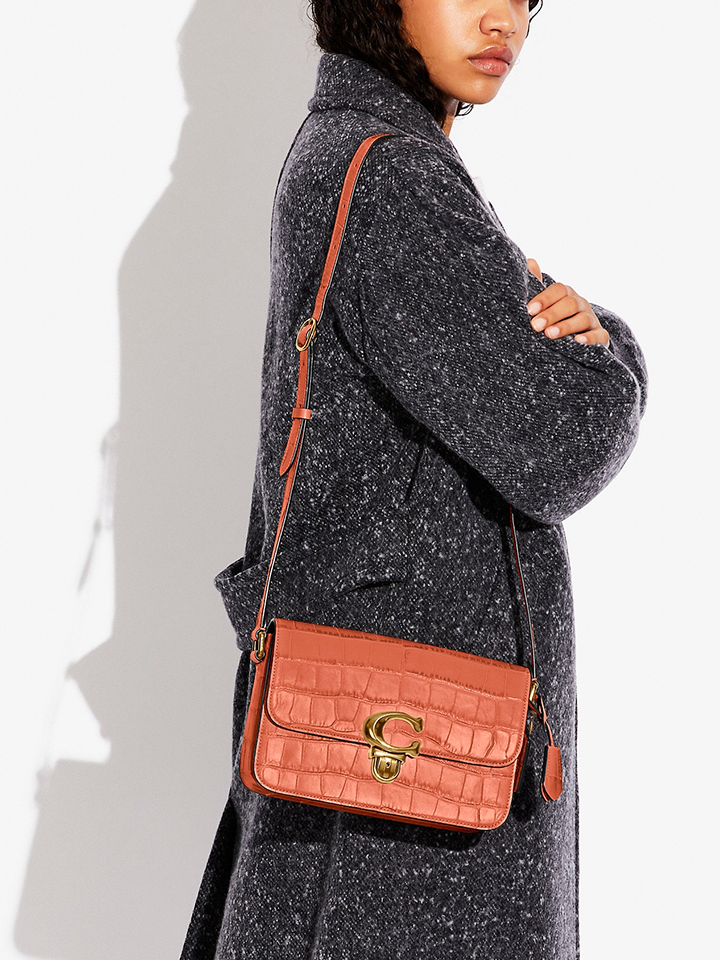 Coach-C6640-Studio-Shoulder-Bag-Light-Coral-Balilene-onmodel