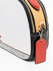 Coach-C6976-Disney-Mickey-Mouse-X-Keith-Haring-Serena-Satchel-Gold-Chalk-Multi-Balilene-detail-samping