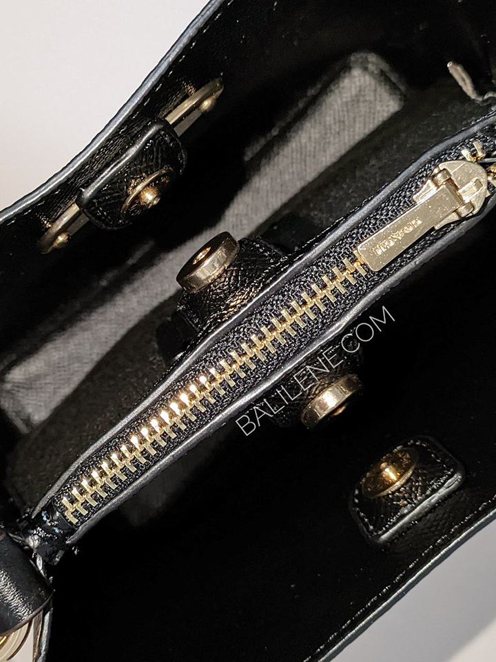 Coach-C7270-Mini-Town-Bucket-Bag-In-Signature-Canvas-With-Vintage-Mini-Rose-Print-Balilene-detail-dalam