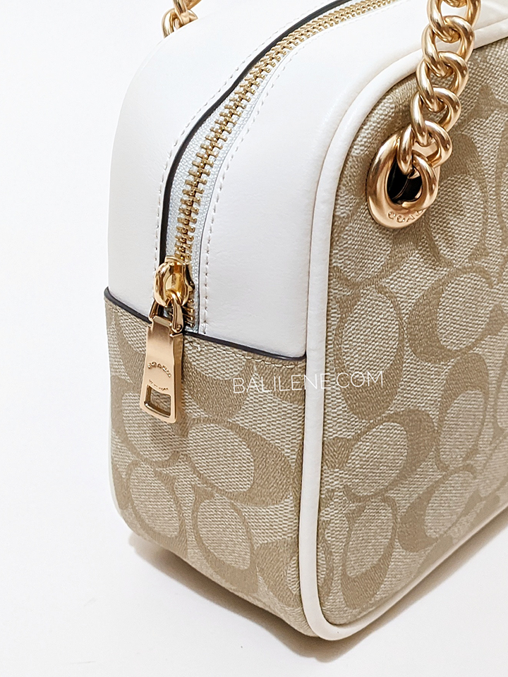 Coach-C8149-Cammie-Chain-Shoulder-Bag-In-Signature-Canvas-Light-Khaki-Chalk-Balilene-detail-samping