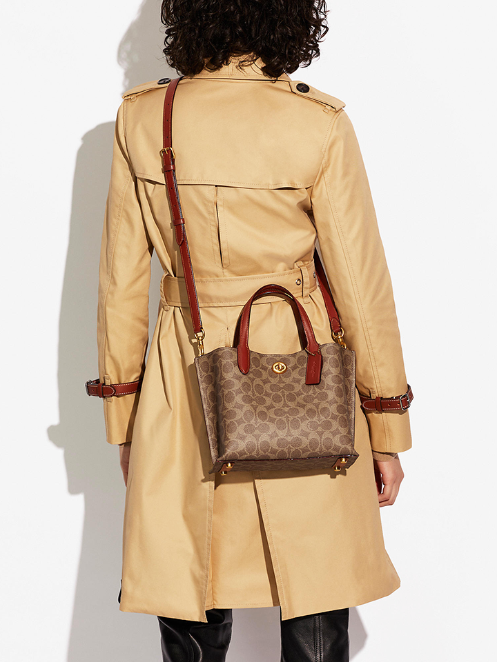 Coach-C8562-Willow-Tote-24-In-Signature-Canvas-Tan-Rust-Balilene-onmodel