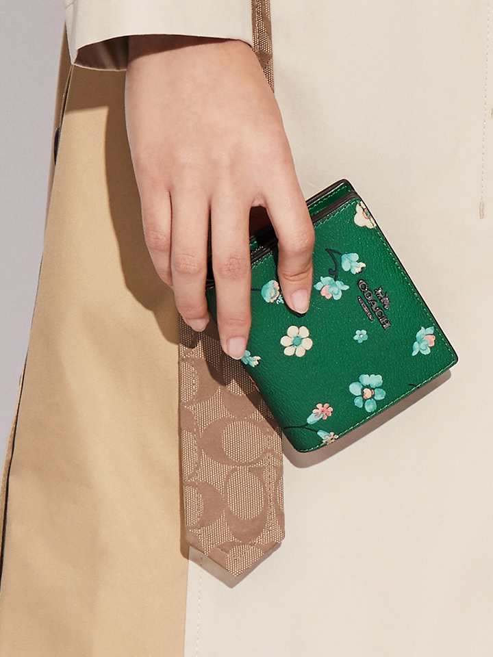 Coach Snap Wallet With Mystical Floral Print Green Multi