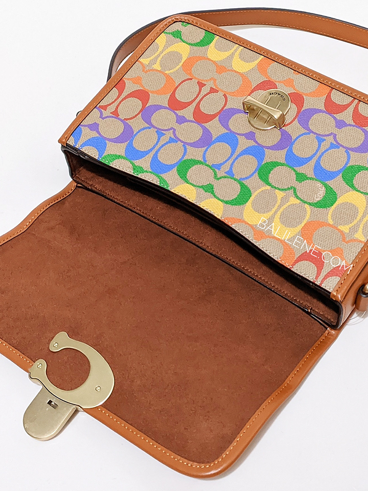 Coach-CA099-Studio-Rainbow-In-Signature-Canvas-Tan-Hazelnut-Multi-Balilene-detail-penutup