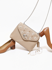 Coach-CA146-Tammie-Shoulder-Bag-With-Floral-Whipstitch-Taupe-Multi-Balilene-detail-depan