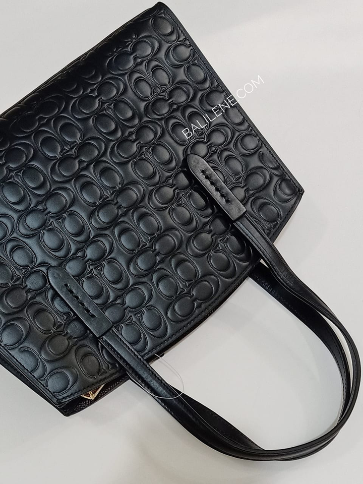 Coach-Charlie-Carryall-28-In-Signature-Leather-Black-Balilene-detail-depan