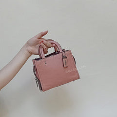 Coach-F22978-Rogue-17-Melon-detail-depan