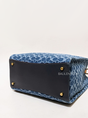 Coach-Field-Tote-In-Signature-Denim-Midnight-Navy-Balilene-detail-bawah