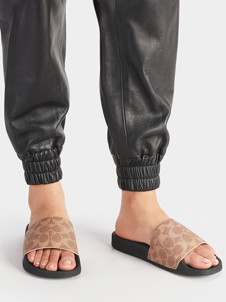 Coach-G3759-Udele-Sport-Slide-In-Signature-Canvas-Tan-Balilene-onmodel