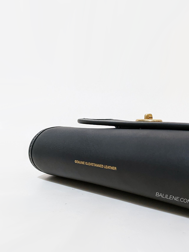 Coach-Kip-Turnlock-Crossbody-Bag-Black-Balilene-detail-bawah