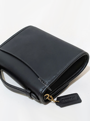 Coach-Kip-Turnlock-Crossbody-Bag-Black-Balilene-detail-belakang