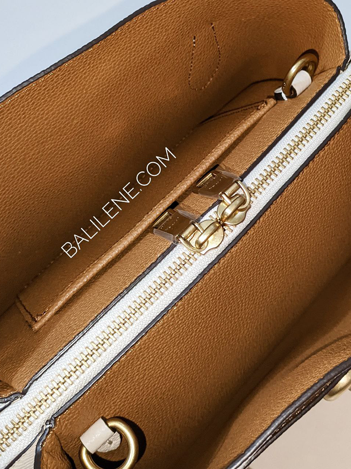 Coach-Lora-Carryall-30-Chalk-Balilene-detail-dalam1