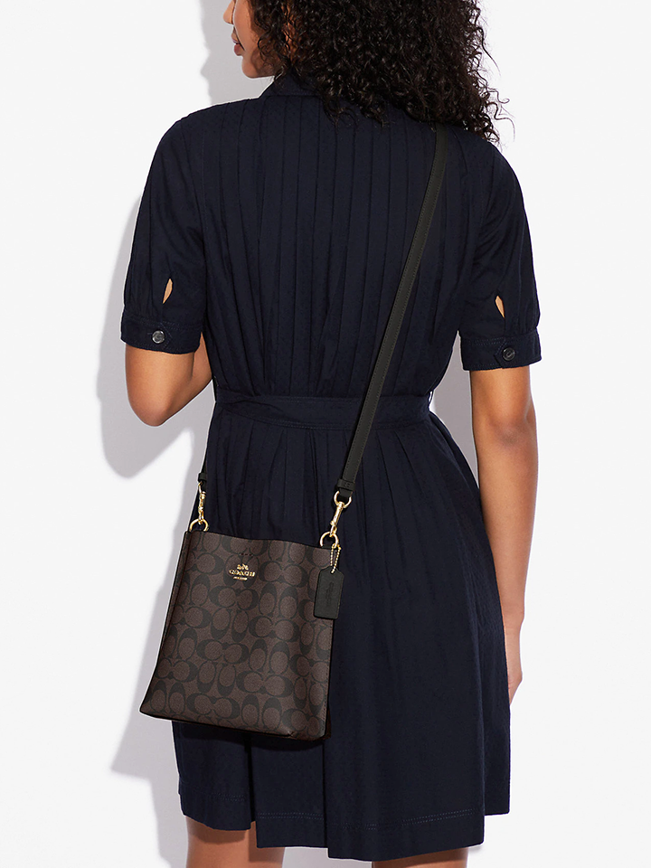 Coach-Mollie-Bucket-Bag-22-In-Signature-Canvas-Brown-Black-Balilene-onmodel1