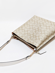 Coach-Mollie-Bucket-Bag-In-Signature-Canvas-Light-Khaki-Chalk-Balilene-detail-belakang