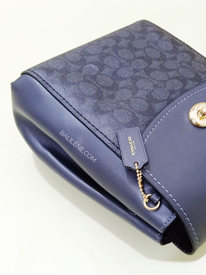 Coach-Parker-Convertible-Backpack-In-Signature-Canvas-Midnight-Navy-Balilene-detail-depan