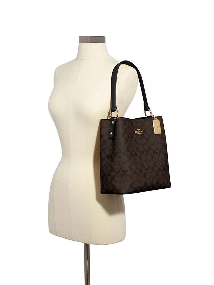 Coach town bucket bag in signature canvas Clearance