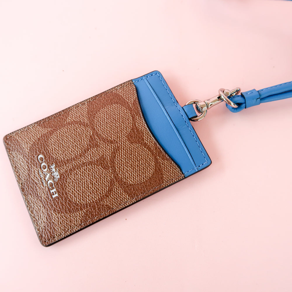 Coach_F63274_Lanyard_ID_Case_Outlet_Khaki_Bright_Blue_detail-depan
