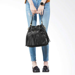 ZB6791001 Fossil Jules Fringe Drawstring Large Black dipakai model