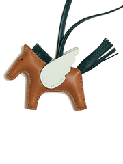 Hermes-Rodeo-Pegasus-Charm-Gold-Vert-Cypress-Vert-Fizz-Balilene-detail