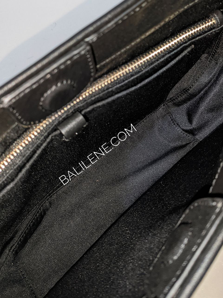 Kate-Spade-Flower-Jacquard-Metallic-Penny-Small-Hobo-Black-Multi-Balilene-detail-dalam