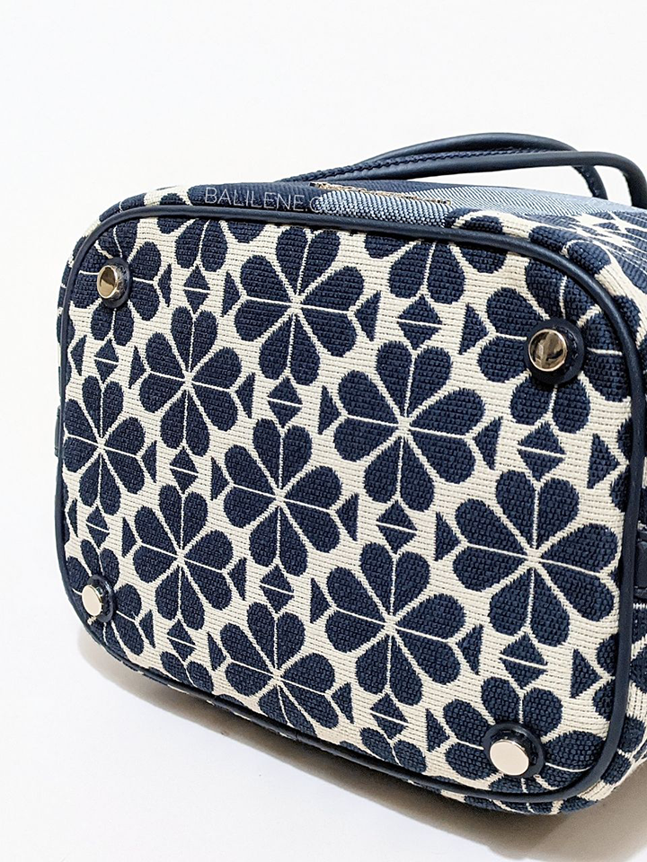 Kate-Spade-K4373-Flower-Jacquard-Stripe-Medium-Bucket-Bag-Blue-Multi-Balilene-detail-bawah