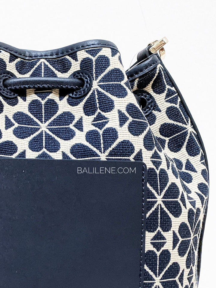 Kate-Spade-K4373-Flower-Jacquard-Stripe-Medium-Bucket-Bag-Blue-Multi-Balilene-detail-belakang