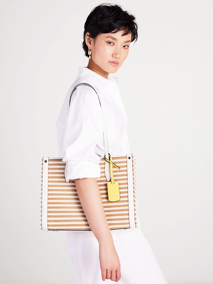 Kate-Spade-Market-Striped-Medium-Tote-Parchment-Multi-Balilene-onmodel