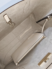 Kate-Spade-PXR00360-Flower-Coated-Canvas-All-Day-Large-Tote-Parchment-Multi-Balilene-detail-dalam