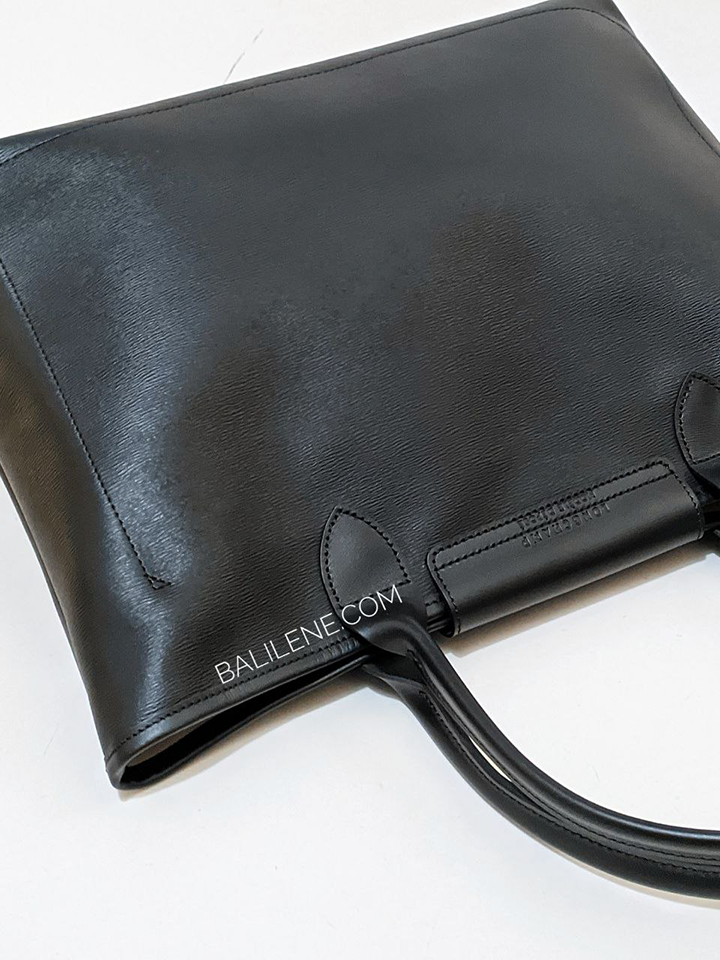 Longchamp-Le-Pliage-City-Top-Handle-Bag-Black-Balilene-belakang_6ca86eee-b861-4d7e-bc5d-aa88e8a298c6