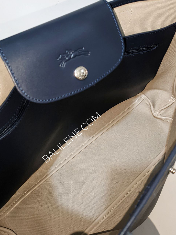 Longchamp-Le-Pliage-City-Top-Handle-Bag-Navy-Balilene-detail-dalam
