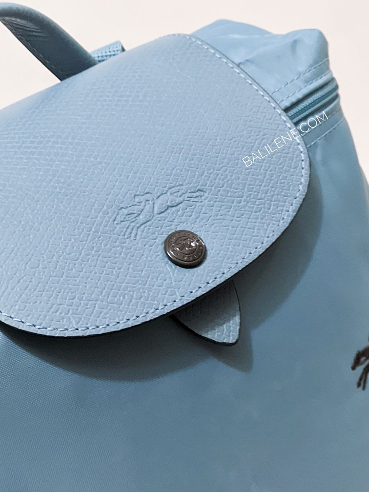Longchamp-Le-Pliage-Club-Backpack-Bag-Norway-Balilene-detail-logo
