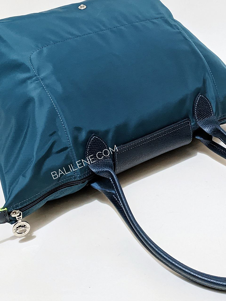 Longchamp-Le-Pliage-Green-Shoulder-Bag-Ocean-Blue-Balilene-detail-belakang