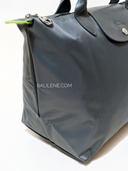 Longchamp-Le-Pliage-Green-Small-Shoulder-Bag-Graphite-Balilene-detail-samping