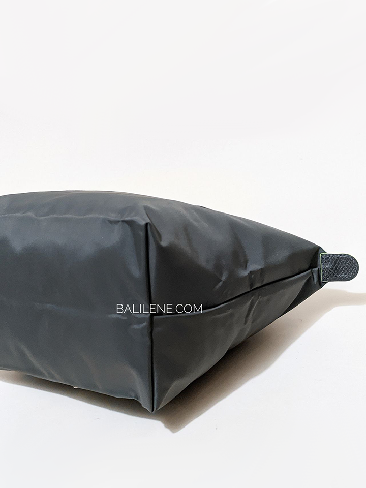 Longchamp-Le-Pliage-Green-Small-Top-Handle-Bag-Grey-Balilene-detail-bawah