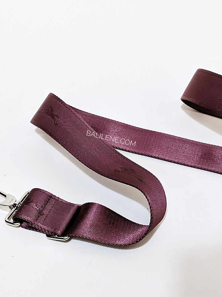 Longchamp-Le-Pliage-Neo-Medium-Top-Handle-Bag-Grape-Balilene-detail-strap