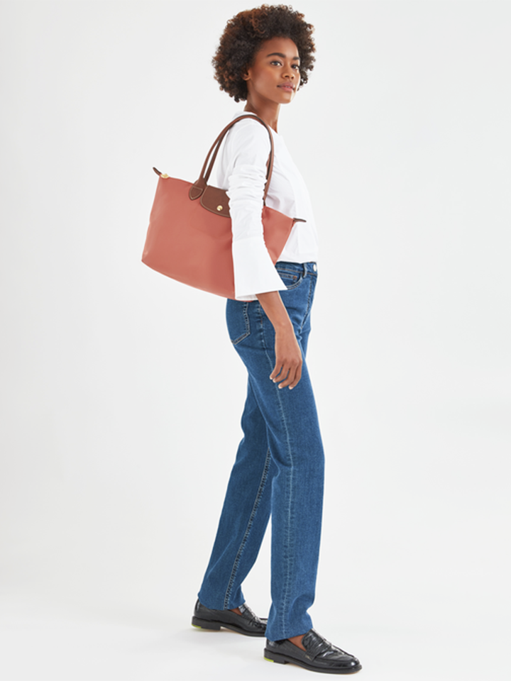 Longchamp-Le-Pliage-Original-With-Recycled-Fabric-Tote-Bag-Blush-Balilene-onmodel