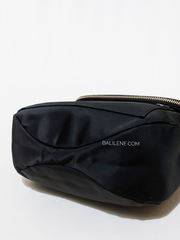 Marc-Jacobs-Preppy-Nylon-Natasha-Mini-Crossbody-Bag-Black-Balilene-detail-bawah