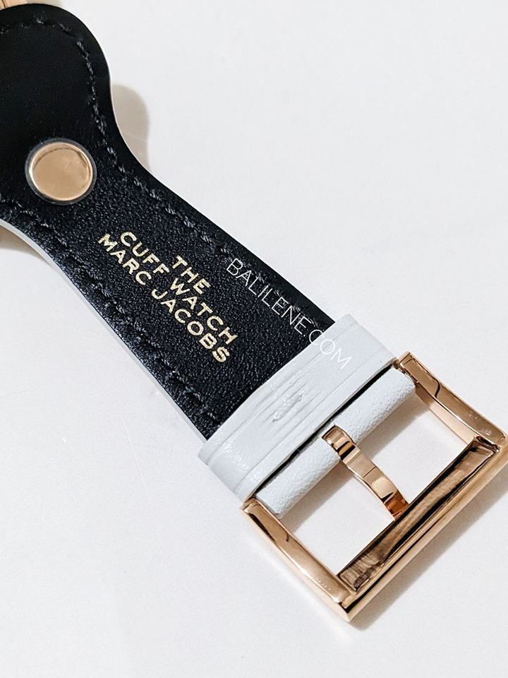 Marc-Jacobs-The-Cuff-Quartz-Silver-Dial-Leather-Strap-Watch-Balilene-detail-strap