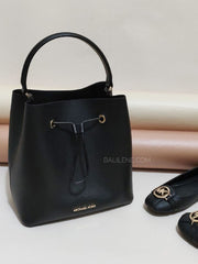 Michael Kors 35F0GU2M7T Suri Large Bucket Massanger Leather Black