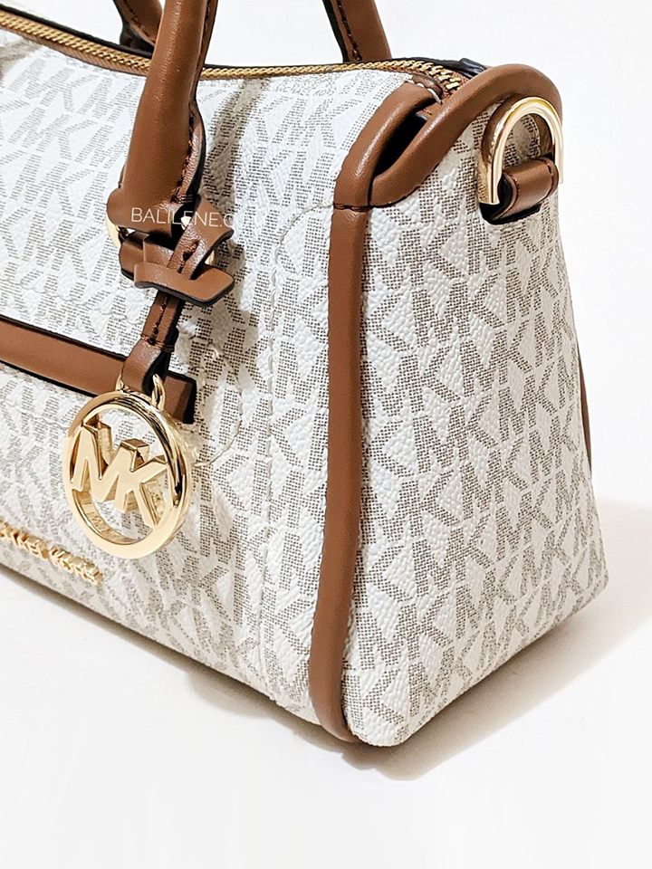 Michael-Kors-Carine-Extra-Small-Logo-Satchel-Vanilla-Balilene-detail-samping