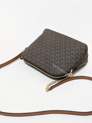 Michael-Kors-Jet-Set-Travel-Medium-Logo-Dome-Crossbody-Bag-Brown-Balilene-detail-belakang