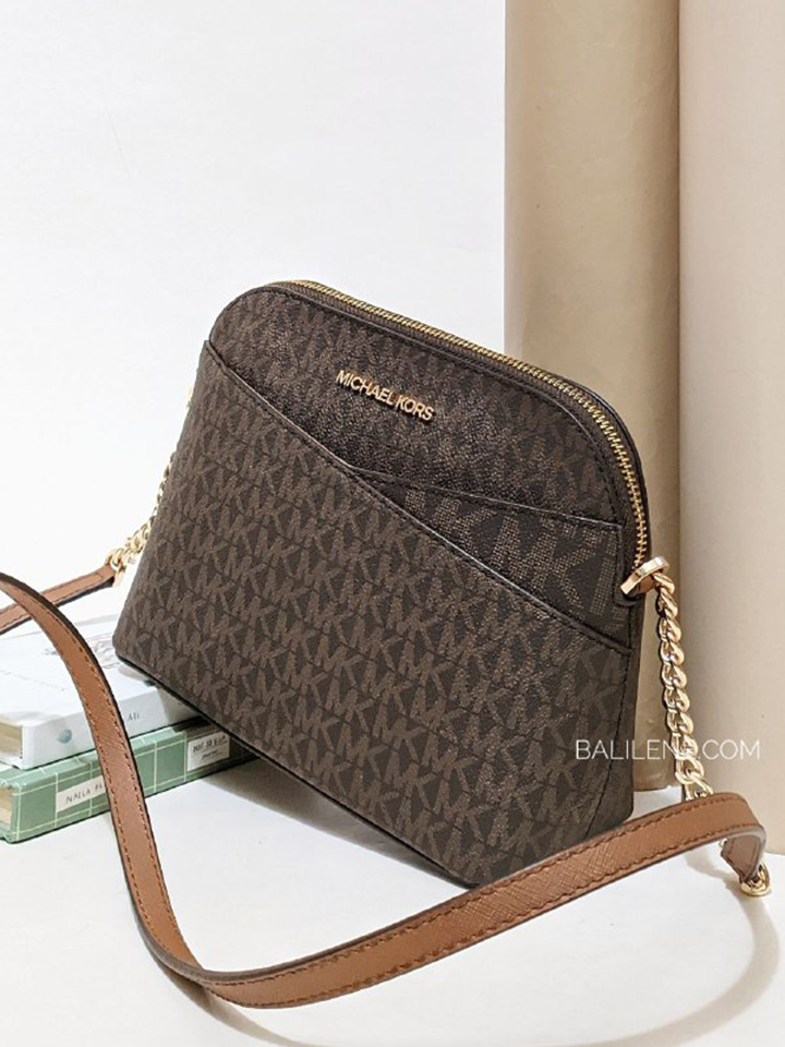 Michael-Kors-Jet-Set-Travel-Medium-Logo-Dome-Crossbody-Bag-Brown-Balilene-detail-depan