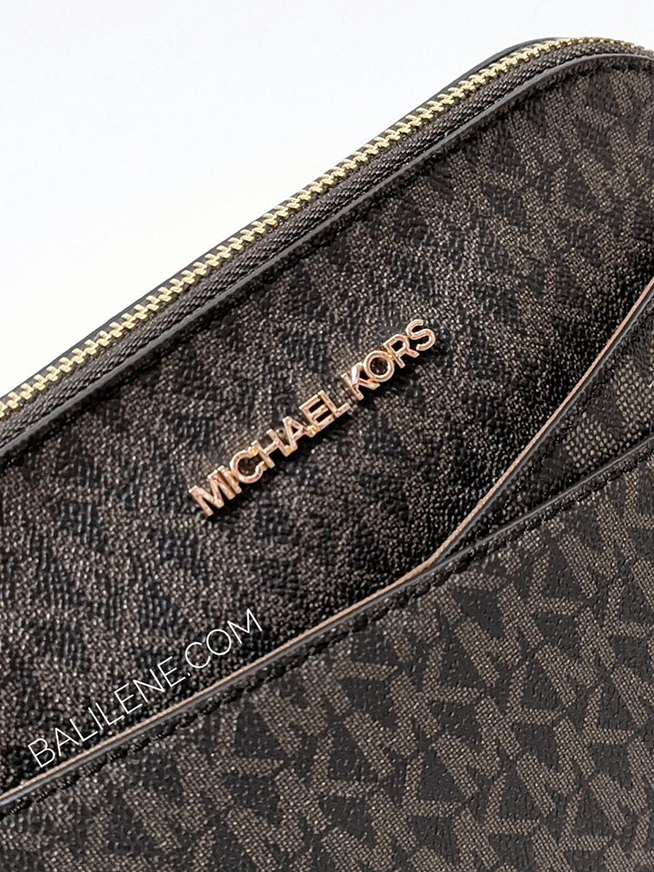 Michael-Kors-Jet-Set-Travel-Medium-Logo-Dome-Crossbody-Bag-Brown-Balilene-detail-logo