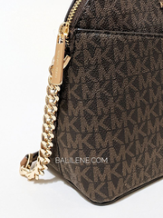 Michael-Kors-Jet-Set-Travel-Medium-Logo-Dome-Crossbody-Bag-Brown-Balilene-detail-samping