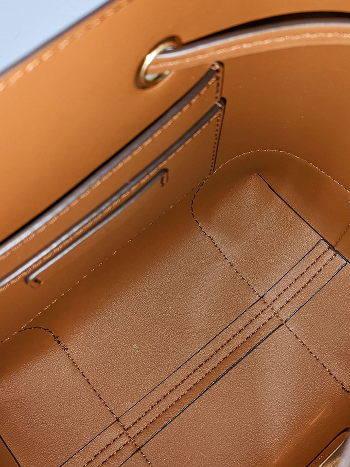 Michael-Kors-Mercer-Small-Drawstring-Bucket-Brown-Balilene-detail-dalam