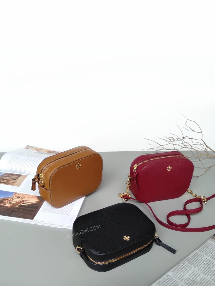 Tory-Burch-52898-Emerson-Round-Crossbody-Imperial-Garnet-Balilene-detail2