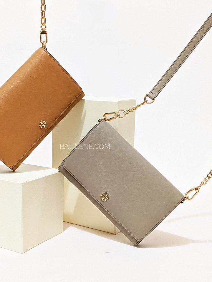 Tory-Burch-52899-Emerson-Chain-Wallet-Gray-Heron-Balilene-detail-depan