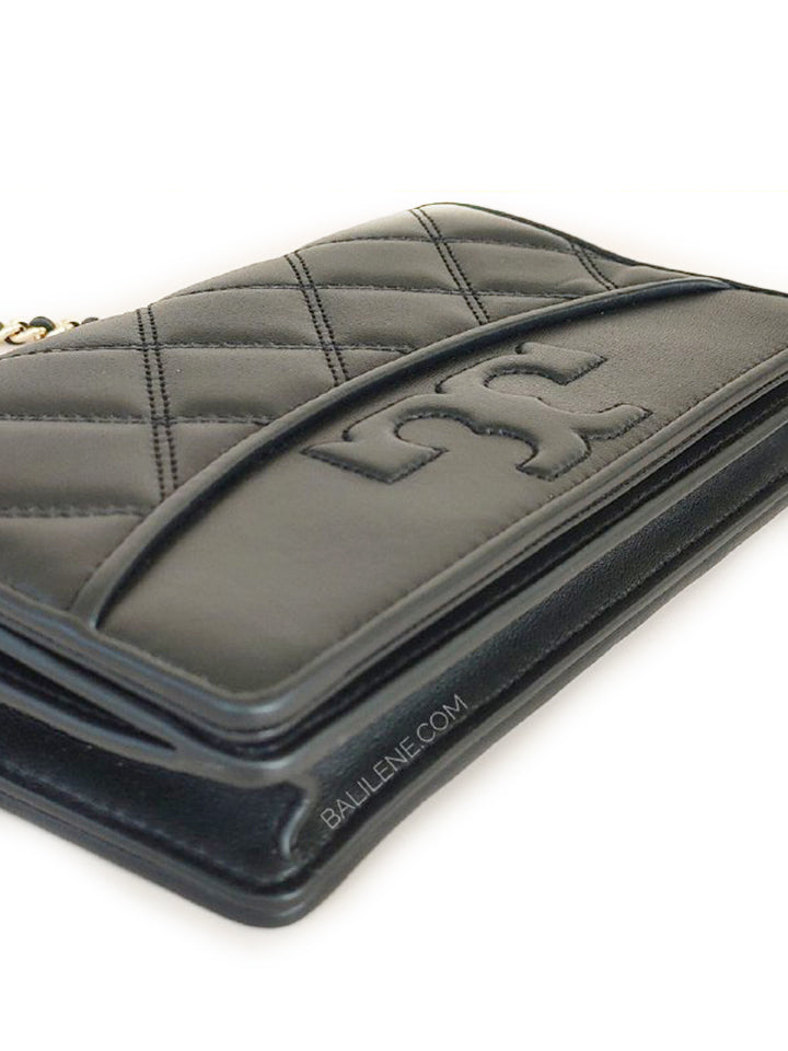 Tory-Burch-64141-Savannah-Chain-Flat-Wallet-Black-bawah